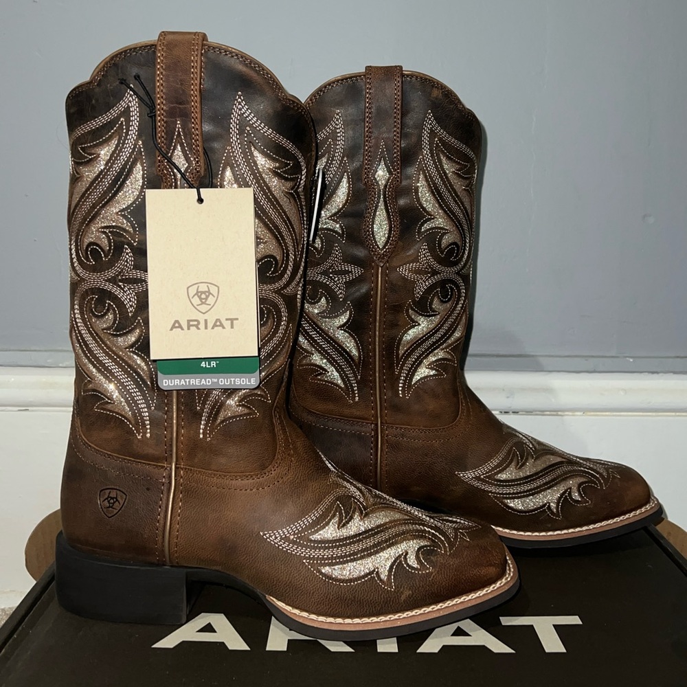 Brand New Ariat Cowboy boots, woman’s size 8.5. - Picture 3 of 10
